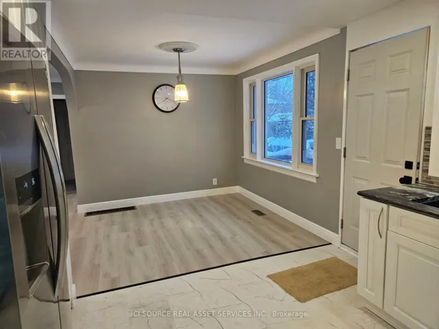 52 SPEEDVALE AVENUE W, Guelph (Exhibition Park), Ontario N1H1J9