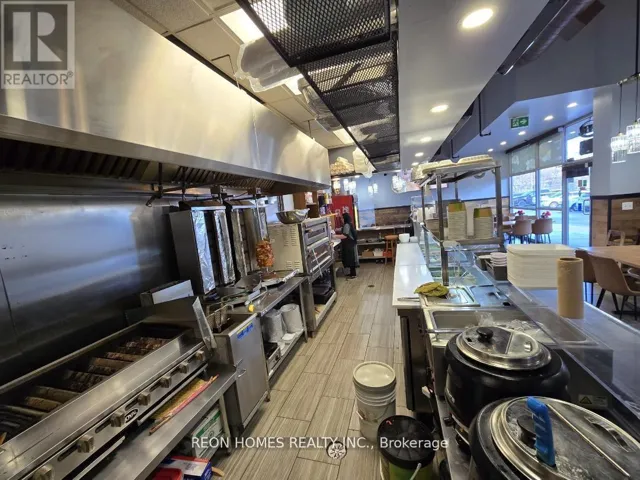 E2 - 200 JOHN STREET W, Oshawa (Vanier), Ontario L1J2B4