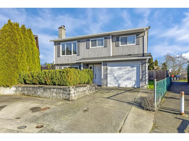 2363 WAKEFIELD COURT, Langley, British Columbia V2Y1E4