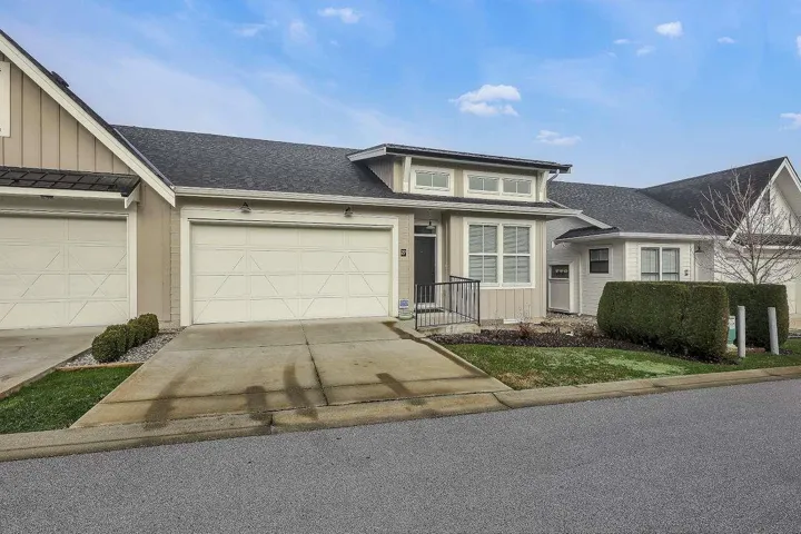 27 5528 148 STREET, Surrey, British Columbia V3S3B4