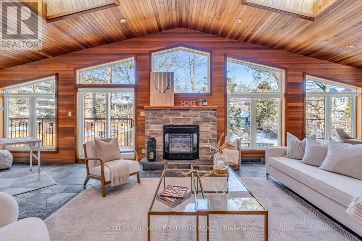 200 LAKE PROMENADE, Toronto (Long Branch), Ontario M8W1A8