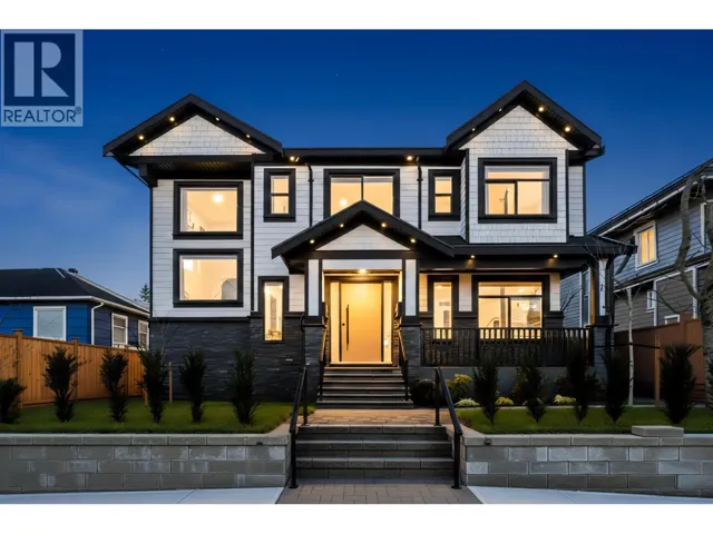 218 OSBORNE AVENUE, New Westminster, British Columbia V3L1Y8