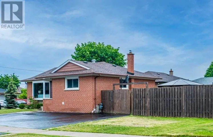 2 MILNER ROAD, Brampton (Brampton East), Ontario L6W3A5
