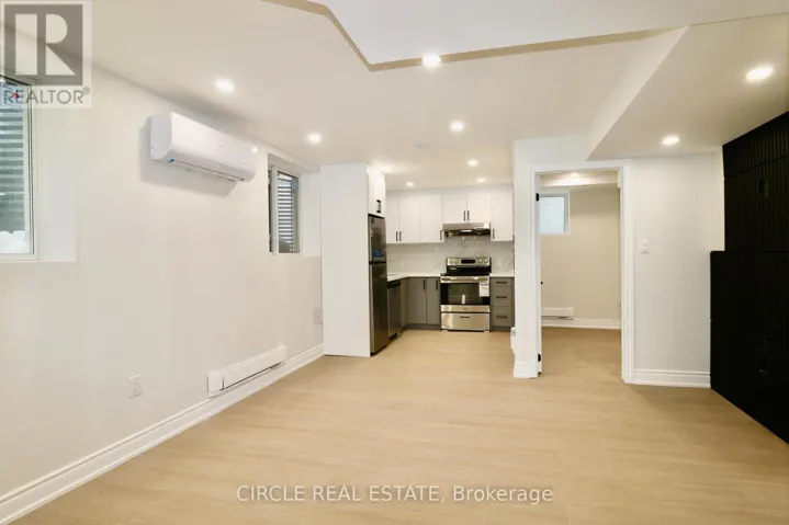 3 HINKSON STREET, Whitby, Ontario L1P0N7