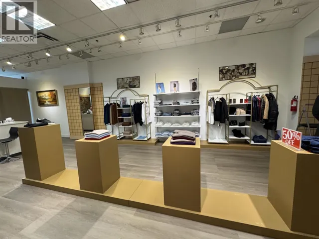 94 935 MARINE DRIVE, North Vancouver, British Columbia V7P1S3