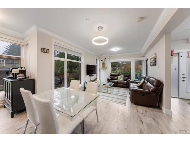 207 13799 101 AVENUE, Surrey, British Columbia V3T0N9