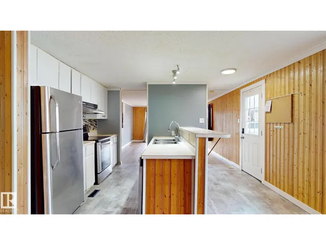 22 West View BV NW, Edmonton, Alberta T5S1T5