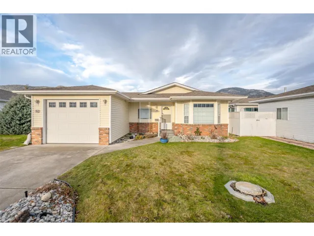 32 Kingfisher Drive, Penticton, British Columbia V2A8K6