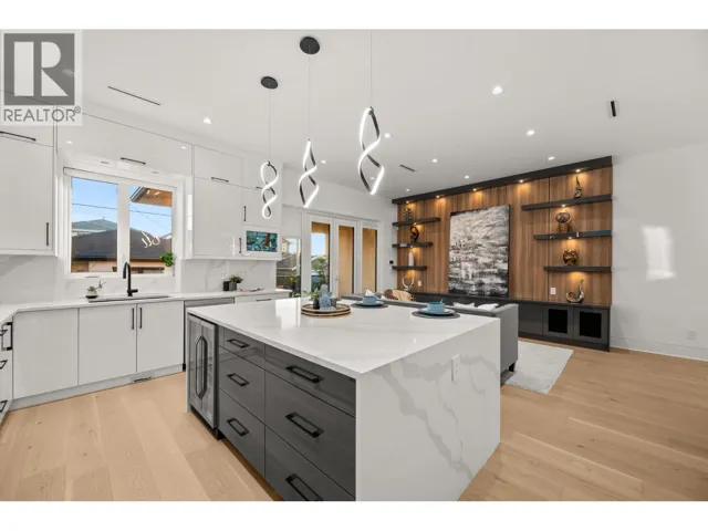 4346 PENDER STREET, Burnaby, British Columbia V5C2M6