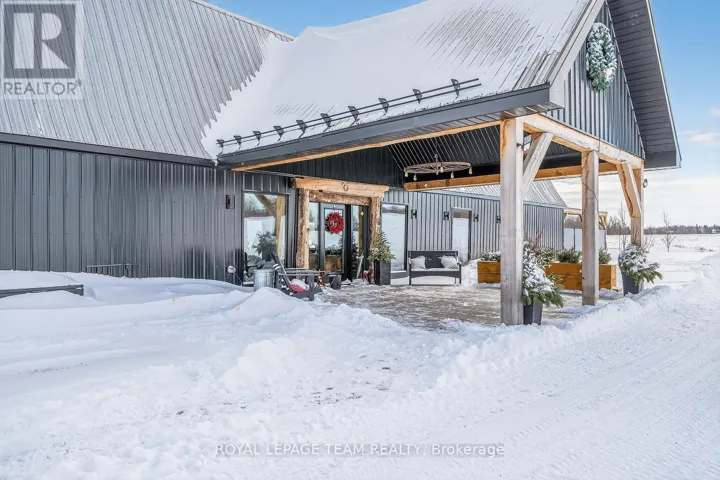 877 HUNTMAR DRIVE, Ottawa, Ontario K0A1L0