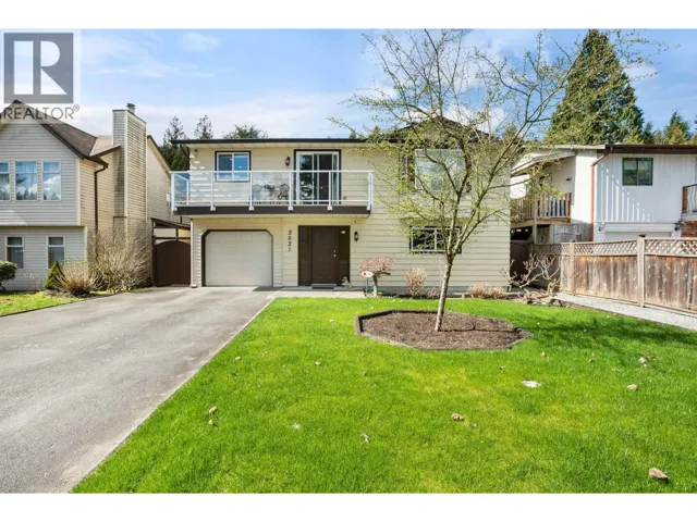 2821 COMMONWEALTH STREET, Port Coquitlam, British Columbia V3B5V6