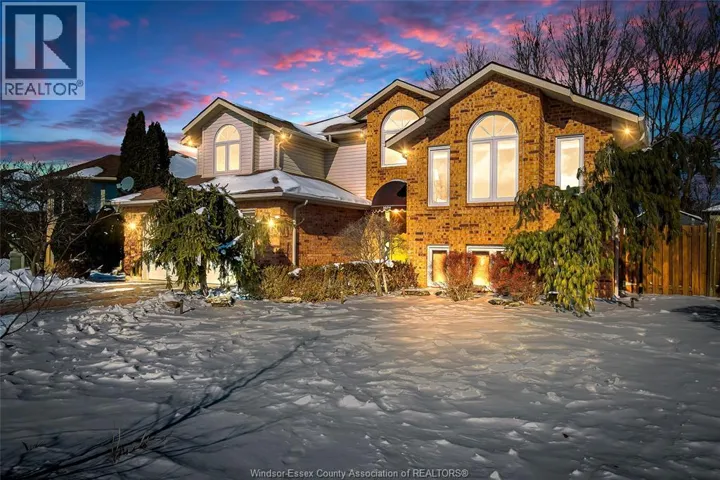 1656 LYONS AVENUE, LaSalle, Ontario N9J3K4