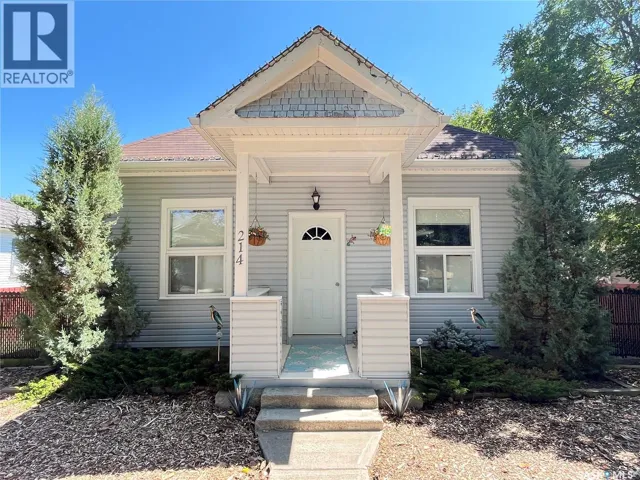 214 Marsh STREET, Maple Creek, Saskatchewan S0N1N0