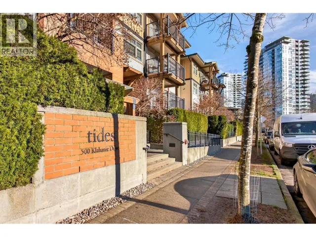 207 500 KLAHANIE DRIVE, Port Moody, British Columbia V3H5L1