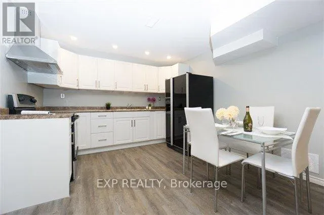 358 ADELAIDE AVENUE E, Oshawa (O'Neill), Ontario L1G2A1