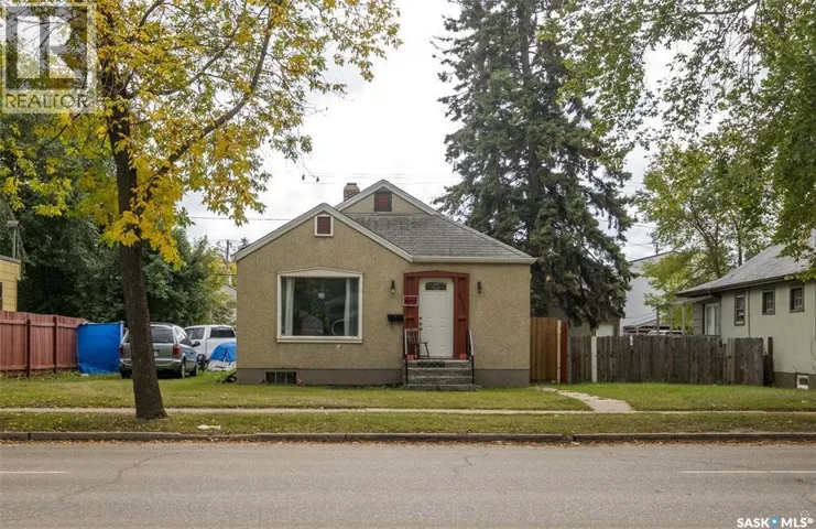 325 15th STREET W, Prince Albert, Saskatchewan S6V4A2