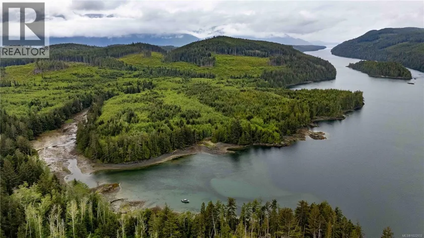 DL1833 Cracroft Island, West Cracroft Island, British Columbia V0N3J0