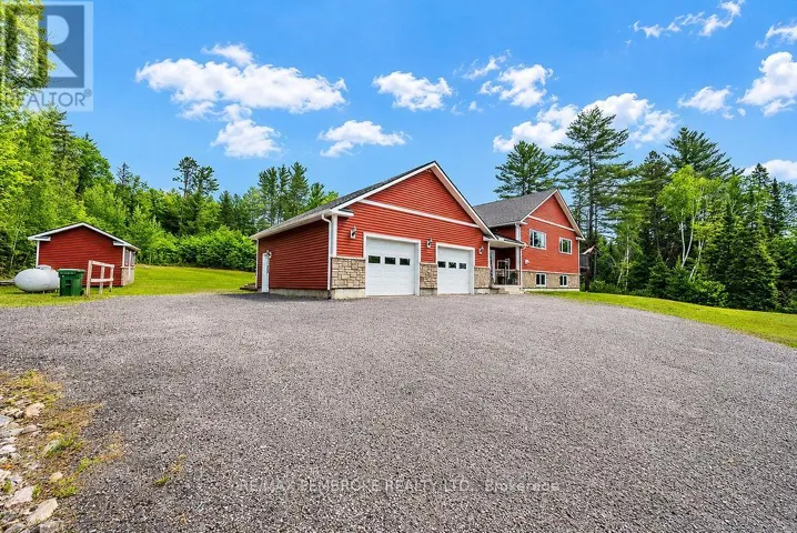 616 BARRON CANYON ROAD, Petawawa, Ontario K8A6W7