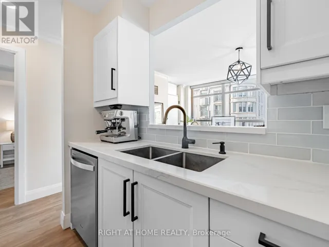 705 - 5 ROSEHILL AVENUE, Toronto (Rosedale-Moore Park), Ontario M4T3A6