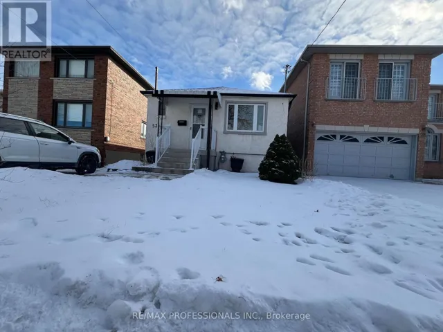 LOWER-B - 53 REGENT ROAD, Toronto (Downsview-Roding-CFB), Ontario M3K1G8