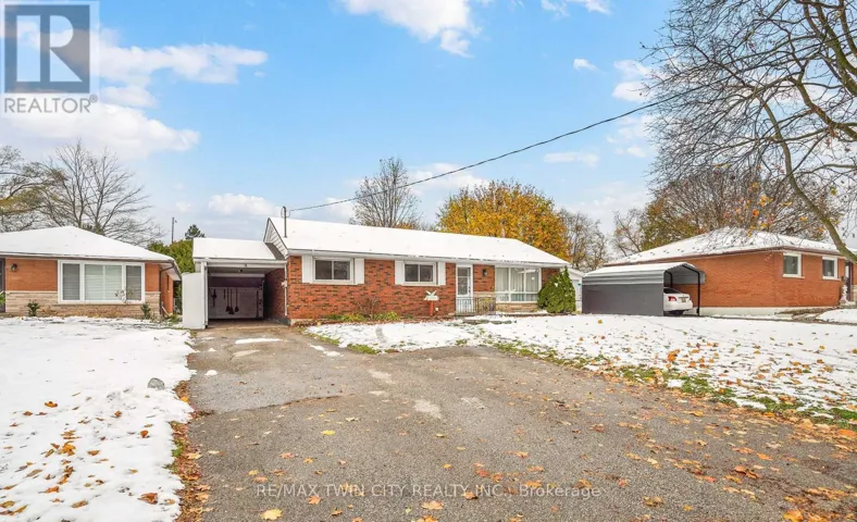 8 STOCKDALE DRIVE, Brantford, Ontario N3R2R5