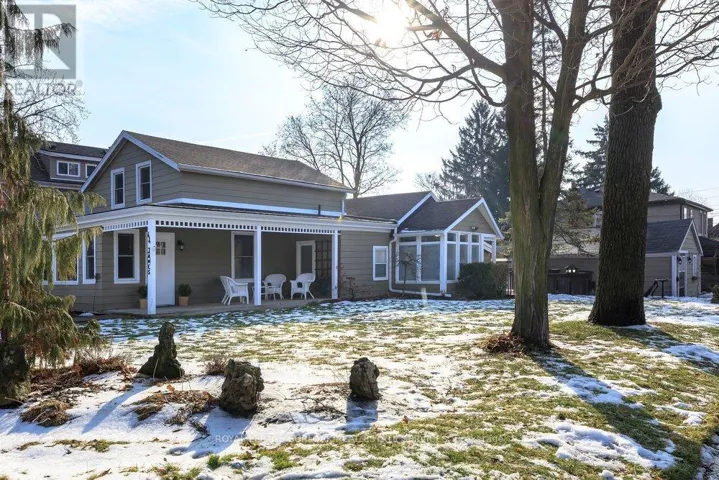 44 JAMES STREET, Hamilton (Dundas), Ontario L9H2J6