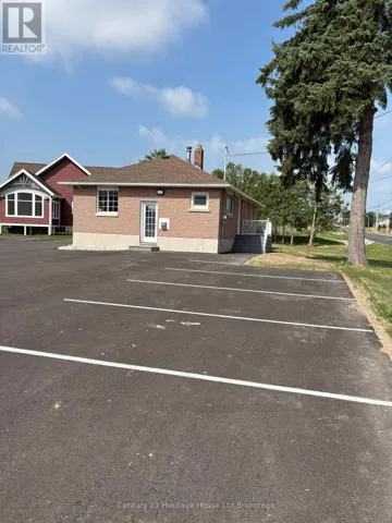 B - 560 ATHLONE AVENUE, Woodstock (Woodstock - South), Ontario N4S7V8
