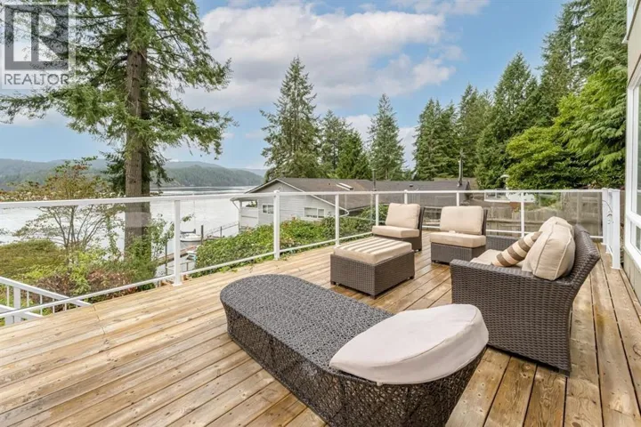 5559 INDIAN RIVER DRIVE, North Vancouver, British Columbia V7G2T7