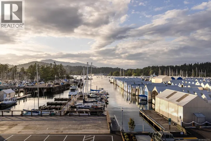 201 2270 Harbour Rd, Sidney, British Columbia V8L2P6