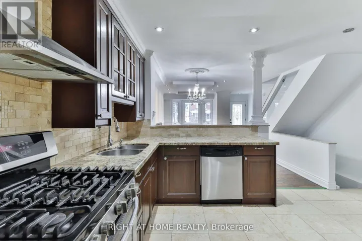 MAIN + UPPER - 143 GAMBLE AVENUE, Toronto (East York), Ontario M4J2P2