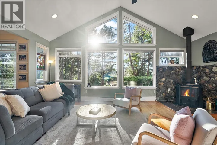 1126 Aspen Rd, Malahat, British Columbia V0R2L0
