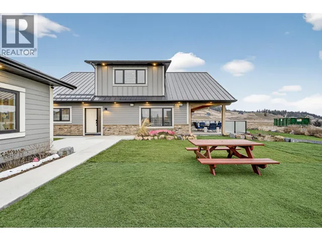 1651 Koocanusa Lake Drive, Lake Koocanusa, British Columbia V0B1T4