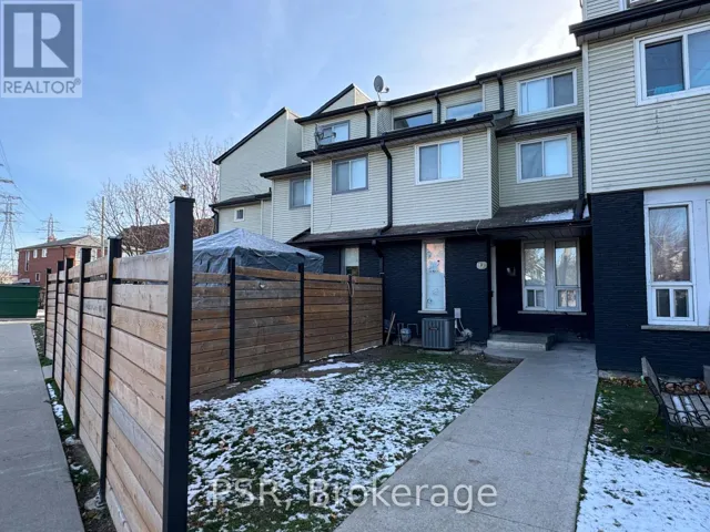 14 - 2 BLACKTHORN AVENUE, Toronto (Weston-Pellam Park), Ontario M6N3H5