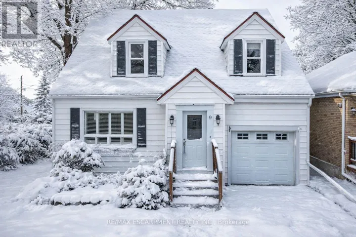 9 ARLINGTON AVENUE, St. Catharines (E. Chester), Ontario L2P3A3