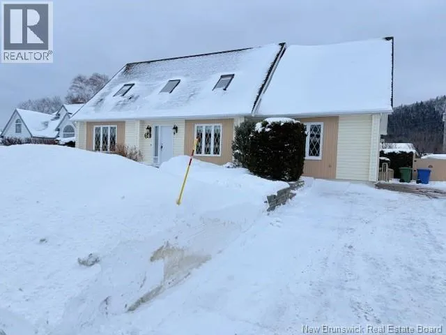 14 Aspen Drive, Campbellton, New Brunswick E3N3S9