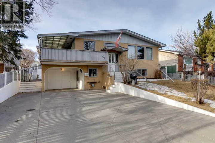 732 Hunts Crescent NW, Calgary, Alberta T2K4H9