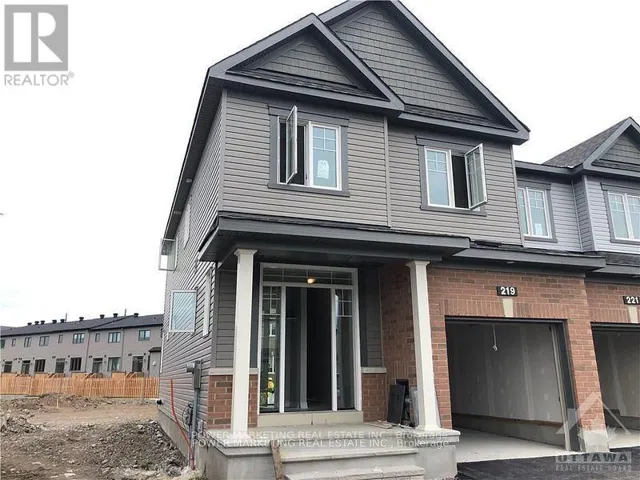 219 BANDELIER WAY, Ottawa, Ontario K2S2J4