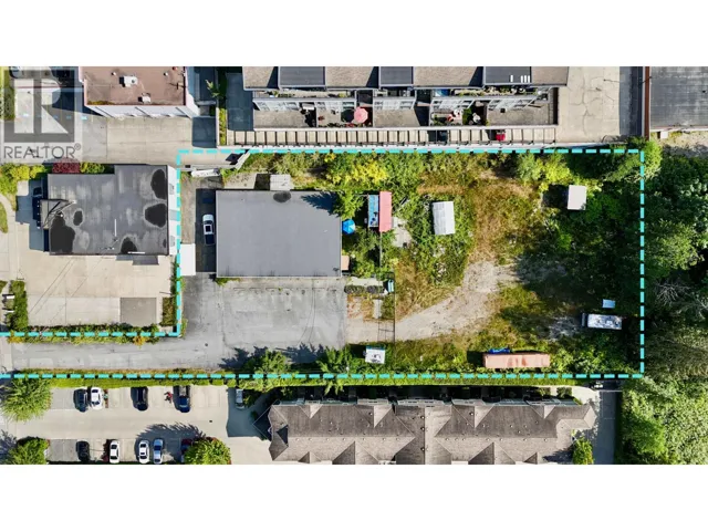 626 SHAW ROAD, Gibsons, British Columbia V0N1V8