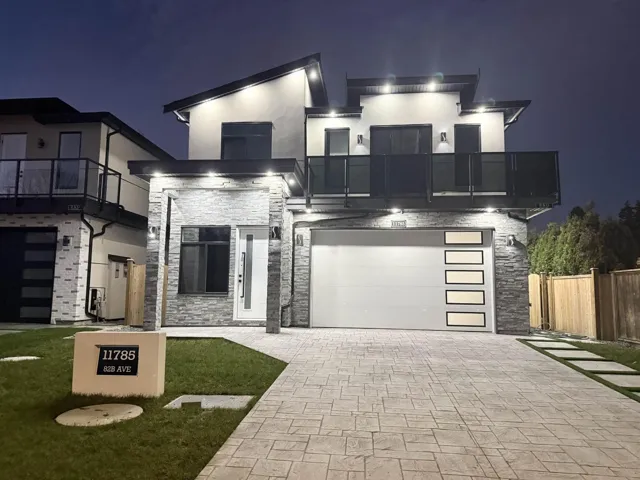 11785 82B AVENUE, Delta, British Columbia V4C2E8