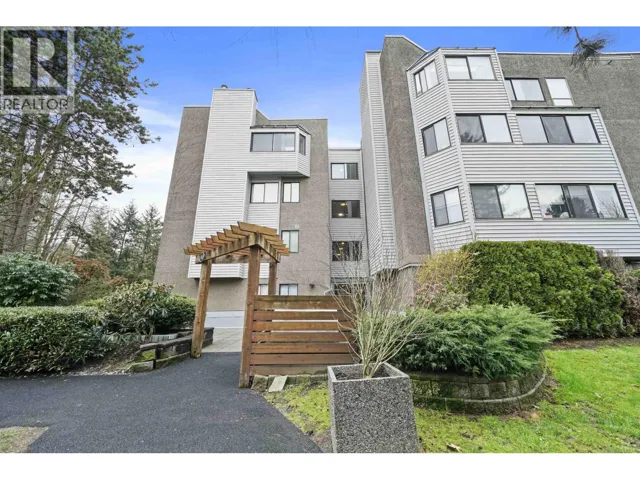 203 9584 MANCHESTER DRIVE, Burnaby, British Columbia V3N4R1
