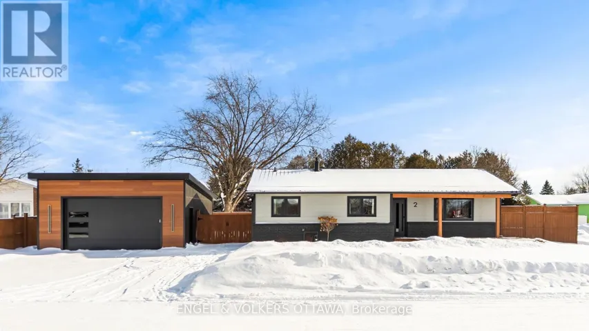 2 DAVIES COURT, Ottawa, Ontario K2L1L6