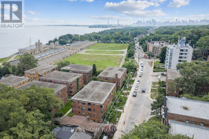 F12 - 3015 QUEEN STREET, Toronto (Birchcliffe-Cliffside), Ontario M1N1A5