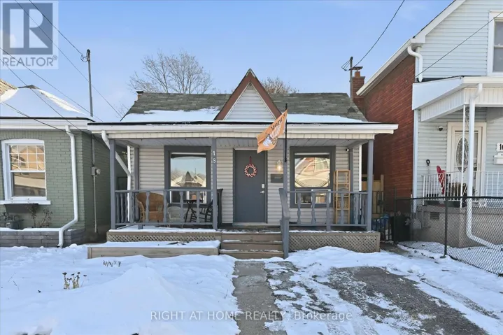 18 FRASER AVENUE, Hamilton (Crown Point), Ontario L8H4G7