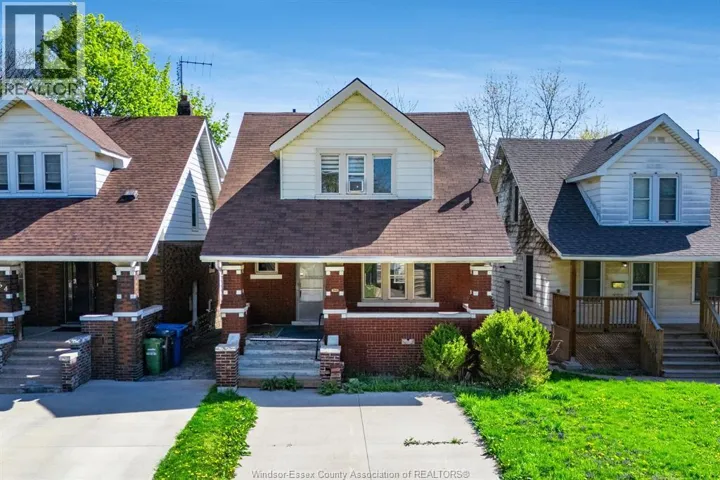 366 Rankin, Windsor, Ontario N9B2R7