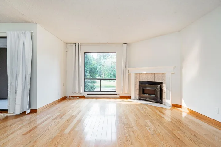 10570 HOLLY PARK LANE, Surrey, British Columbia V3R6X9