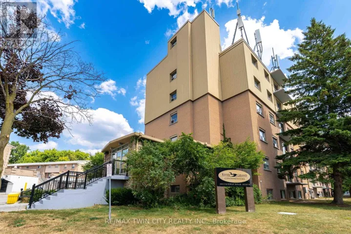 101 - 283 FAIRWAY ROAD N, Kitchener, Ontario N2A2P1