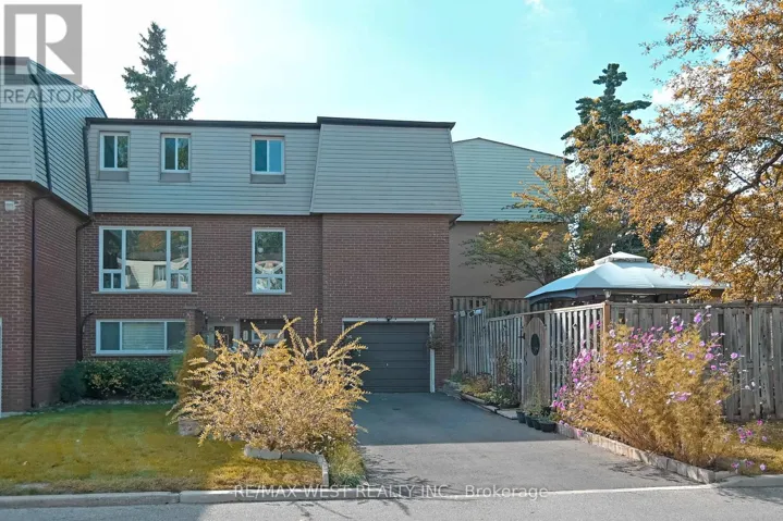 159 - 3175 KIRWIN AVENUE, Mississauga (Cooksville), Ontario L5A3M4