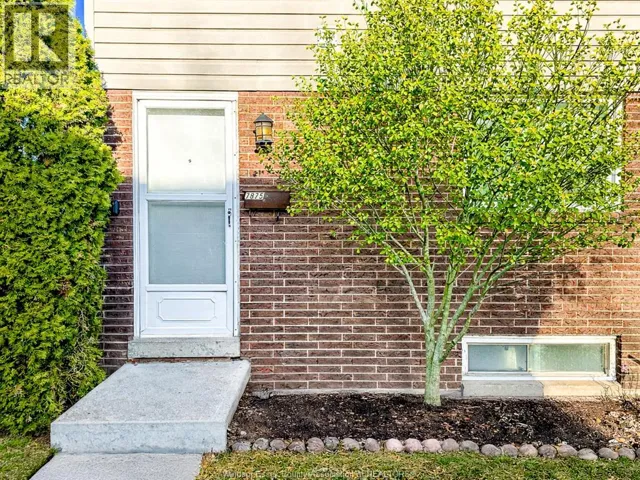 7875 HAWTHORNE, Windsor, Ontario N8T3B5