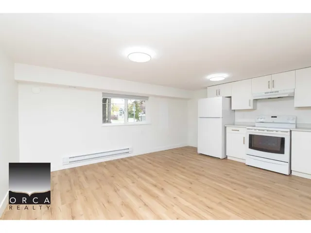 Basement 15008 88 A AVENUE STREET, Surrey, British Columbia V3R6W9