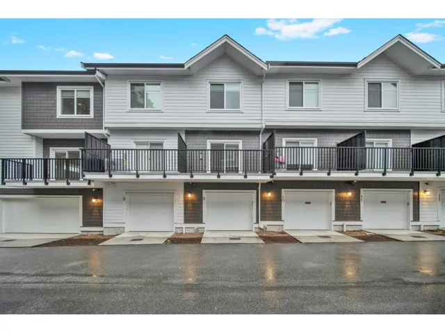 9 12770 105 AVENUE, Surrey, British Columbia V3V0H2